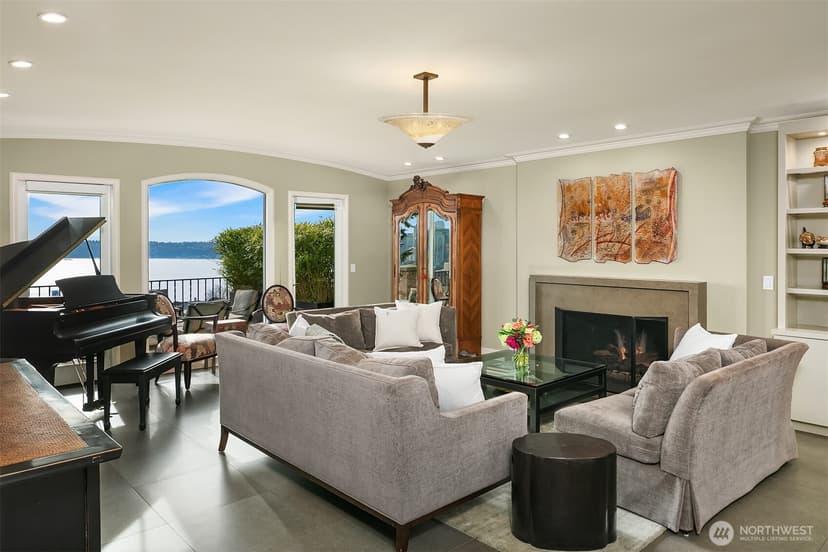 Property photo for 317 W Highland Drive, Seattle photo 5
