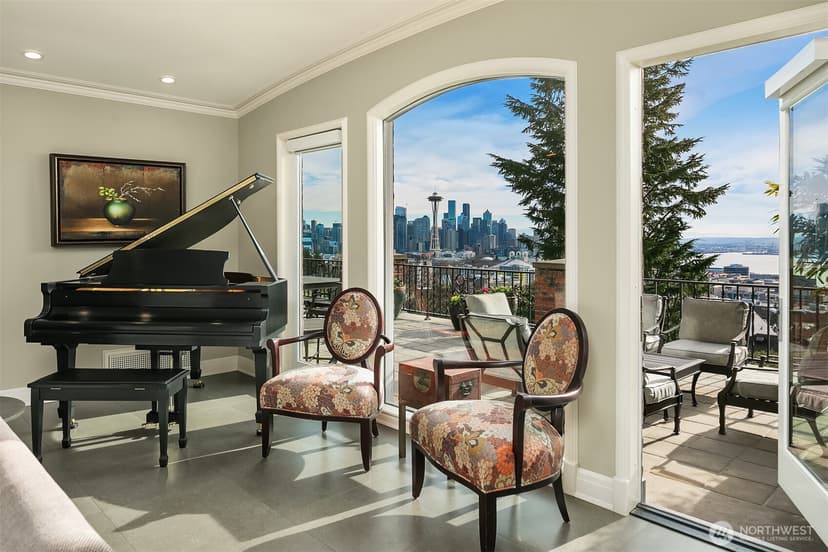 Property photo for 317 W Highland Drive, Seattle photo 6