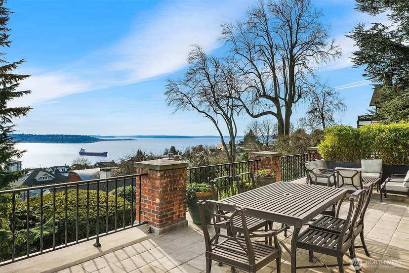 Property photo for 317 W Highland Drive, Seattle photo 13