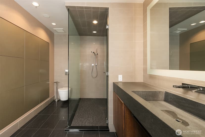 Property photo for 317 W Highland Drive, Seattle photo 19