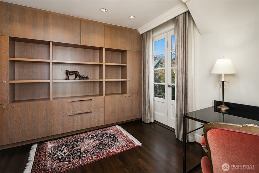 Property photo for 317 W Highland Drive, Seattle photo 23