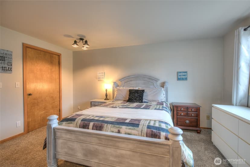Property photo for 200 Ocean Lake Way NW, Ocean Shores photo 12