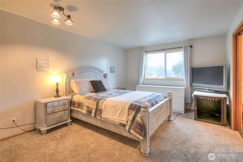 Property photo for 200 Ocean Lake Way NW, Ocean Shores photo 11