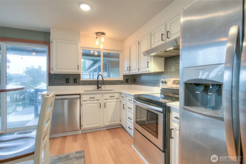 Property photo for 200 Ocean Lake Way NW, Ocean Shores photo 9