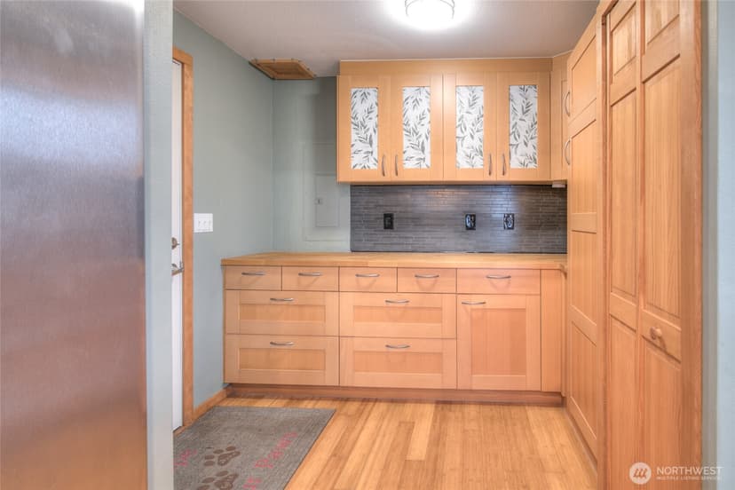 Property photo for 200 Ocean Lake Way NW, Ocean Shores photo 10