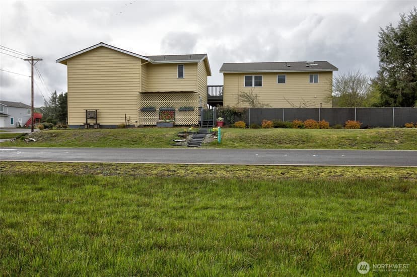 Property photo for 200 Ocean Lake Way NW, Ocean Shores photo 31