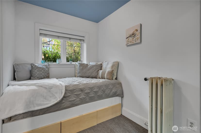 Property photo for 1101 17th Avenue #101, Seattle photo 12