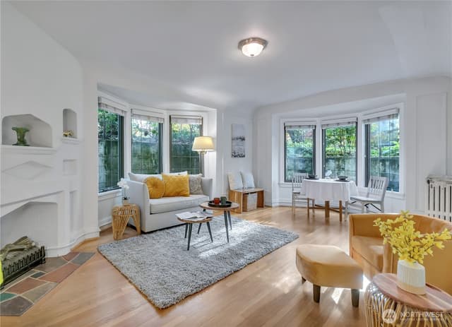 Property photo for 1101 17th Avenue #101, Seattle photo 3