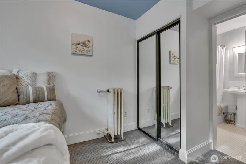Property photo for 1101 17th Avenue #101, Seattle photo 13