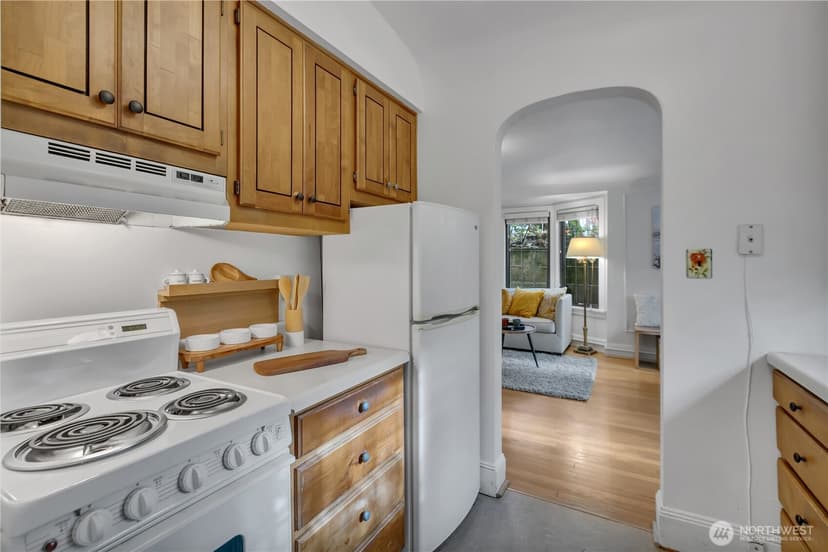 Property photo for 1101 17th Avenue #101, Seattle photo 14