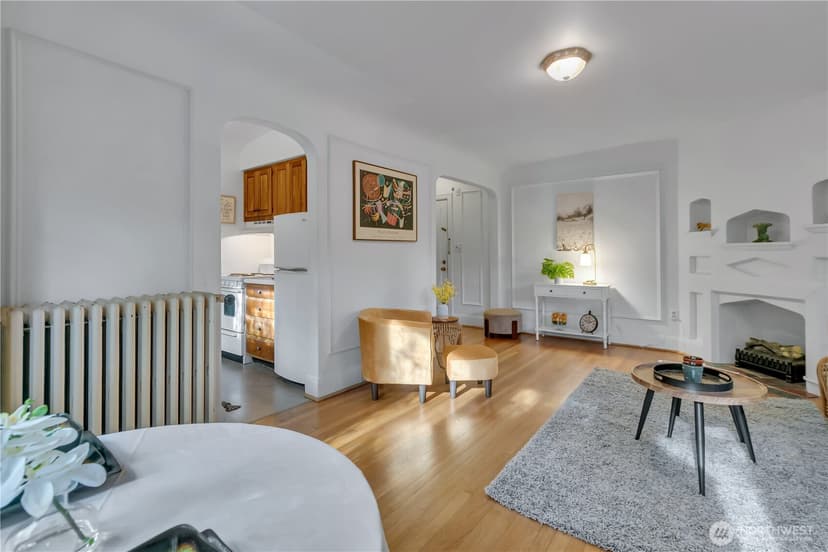 Property photo for 1101 17th Avenue #101, Seattle photo 6