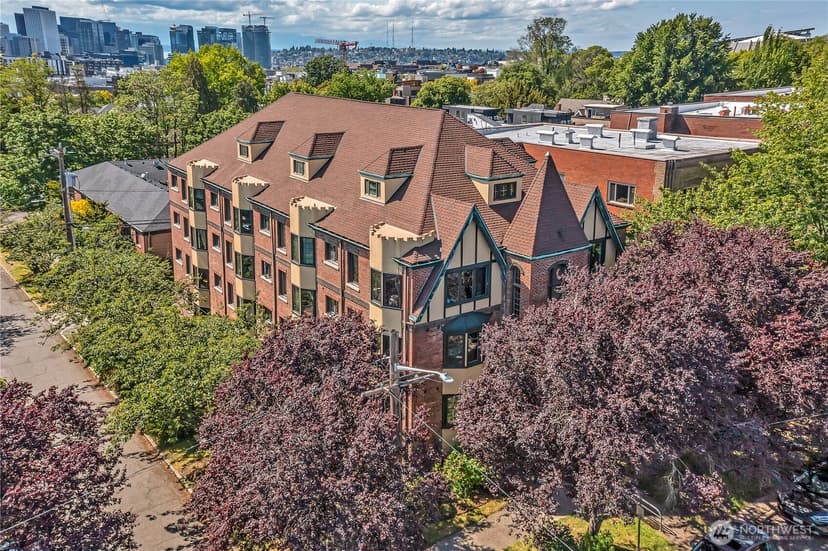 Property photo for 1101 17th Avenue #101, Seattle photo 24