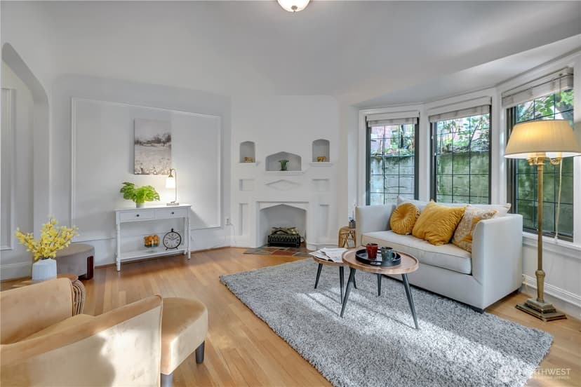 Property photo for 1101 17th Avenue #101, Seattle photo 7