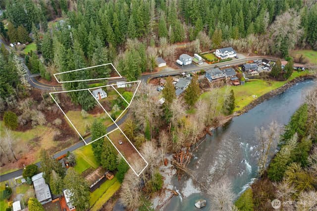 Property photo for 23203 Upper Dorre Don Way SE, Maple Valley photo 2