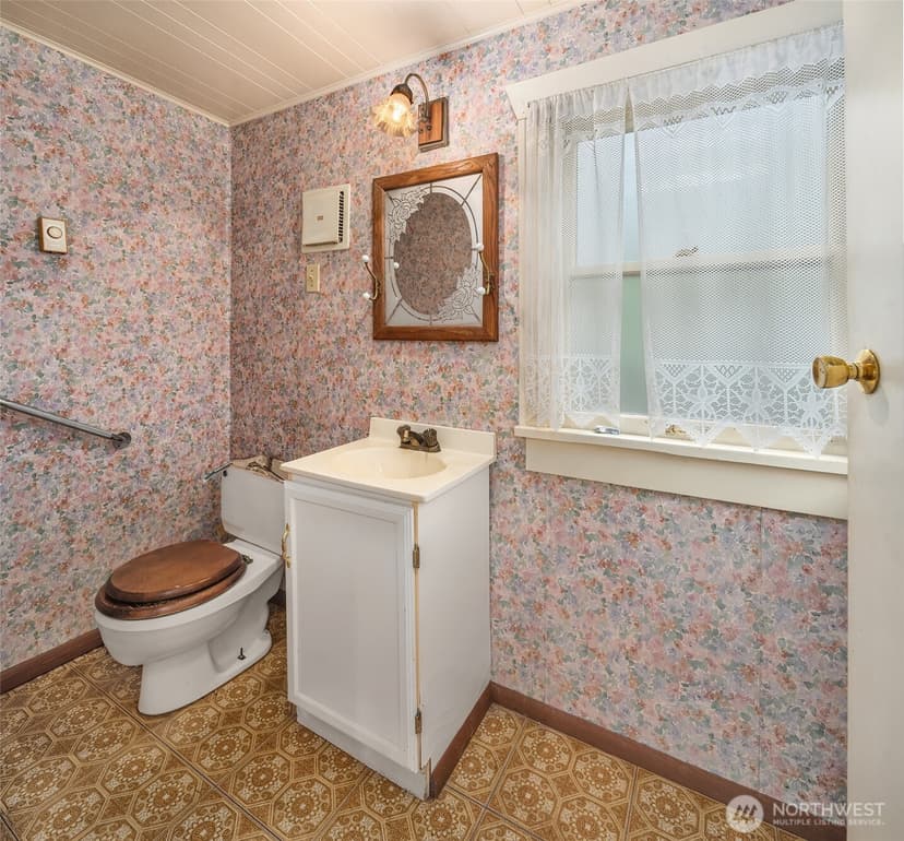 Property photo for 23203 Upper Dorre Don Way SE, Maple Valley photo 11