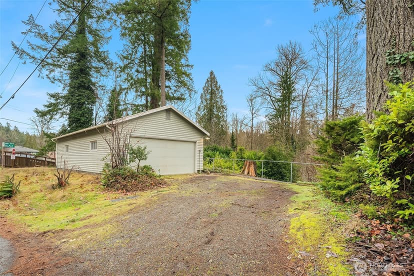 Property photo for 23203 Upper Dorre Don Way SE, Maple Valley photo 21