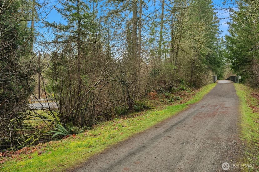 Property photo for 23203 Upper Dorre Don Way SE, Maple Valley photo 34