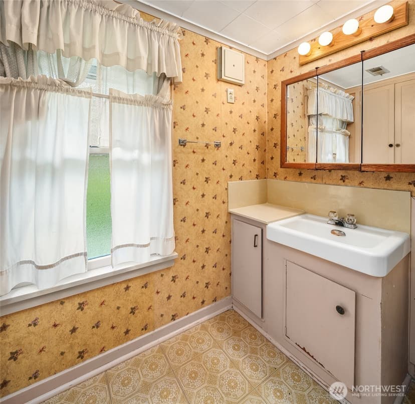 Property photo for 23203 Upper Dorre Don Way SE, Maple Valley photo 16