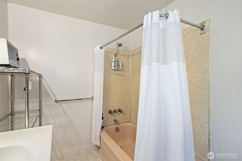 Property photo for 8561 E Caraway Road, Port Orchard photo 21