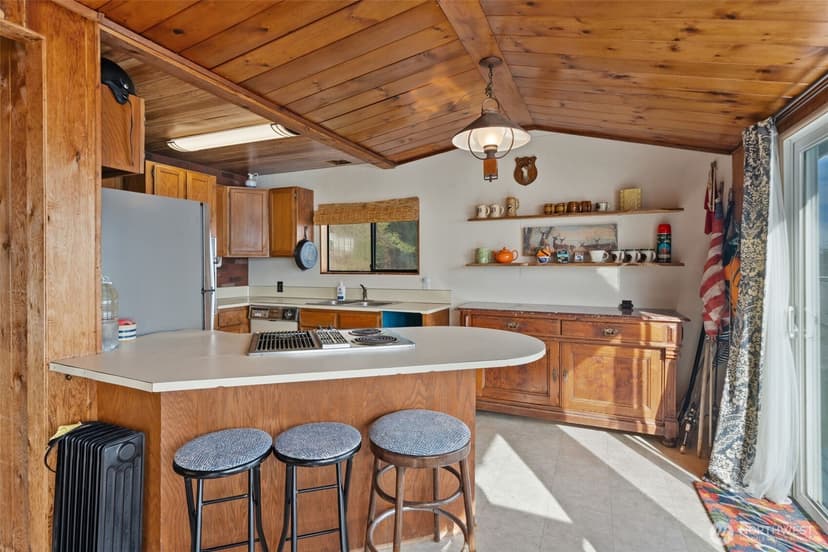 Property photo for 8561 E Caraway Road, Port Orchard photo 10