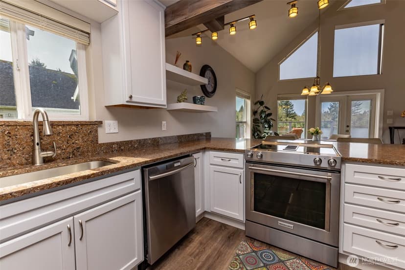 Property photo for 503 Duck Lake Drive SE, Ocean Shores photo 8