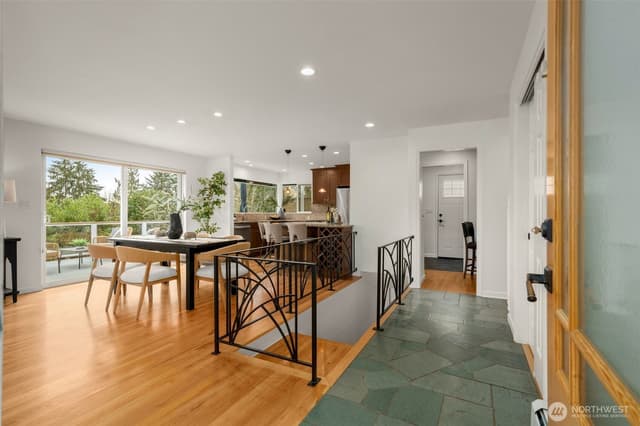 Property photo for 19870 47th Avenue NE, Lake Forest Park photo 4