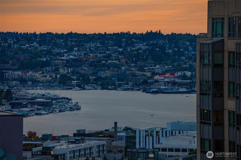 Property photo for 1120 Spring Street #1301, Seattle photo 28