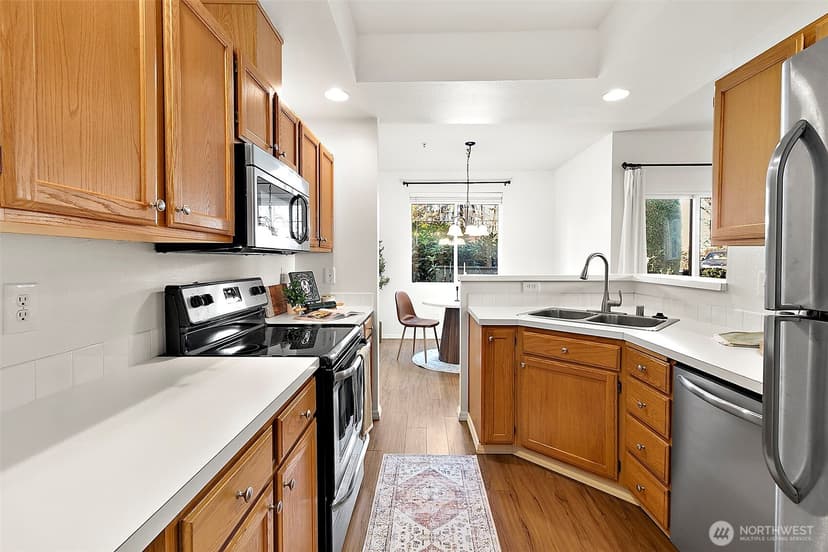 Property photo for 4710 Mill Pond Dr SE #304, Auburn photo 3