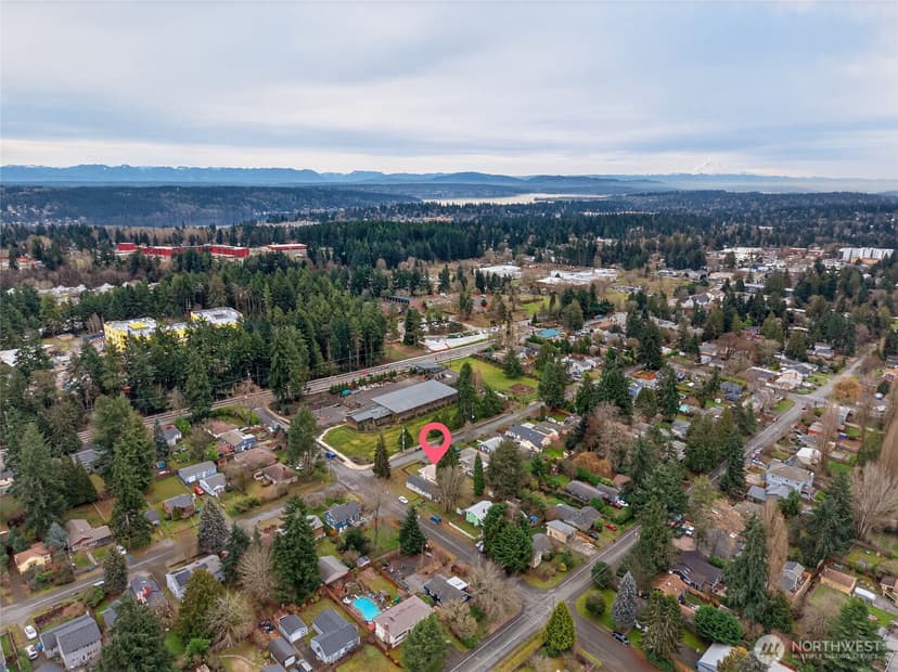 Property photo for 15575 14th Avenue NE, Shoreline photo 35