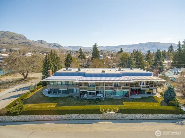 Property photo for 301 S 3rd Street #4, Chelan photo 3