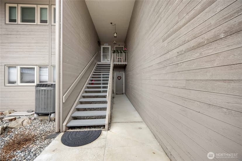 Property photo for 301 S 3rd Street #4, Chelan photo 11