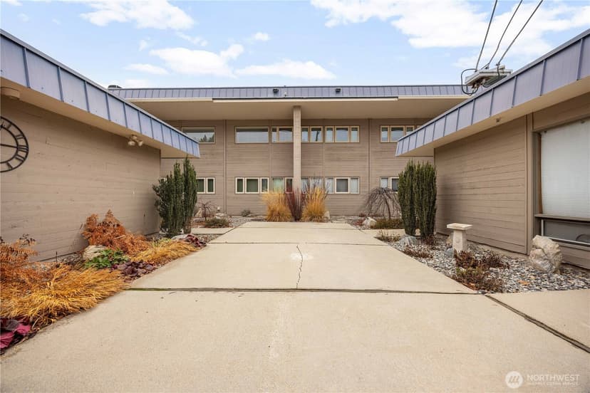 Property photo for 301 S 3rd Street #4, Chelan photo 5