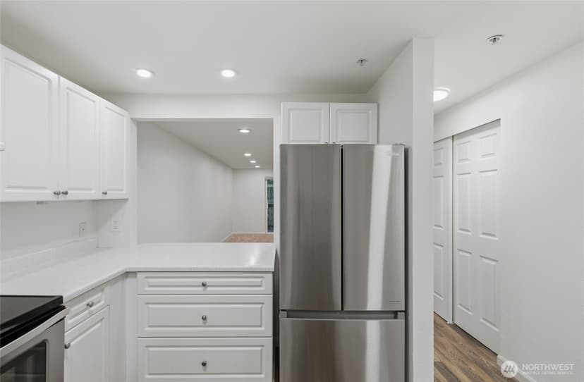 Property photo for 23321 Cedar Way #J204, Mountlake Terrace photo 8