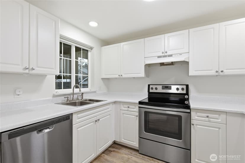 Property photo for 23321 Cedar Way #J204, Mountlake Terrace photo 7