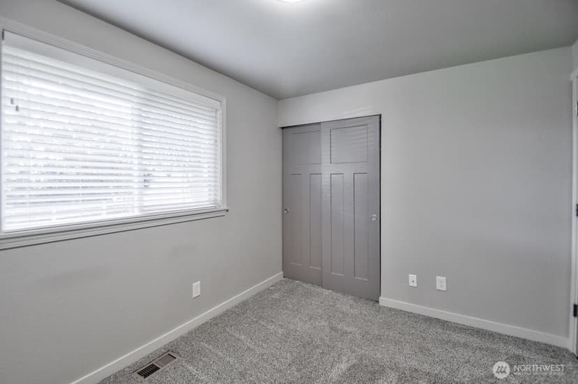 Property photo for 10819 57th Street E, Puyallup photo 14