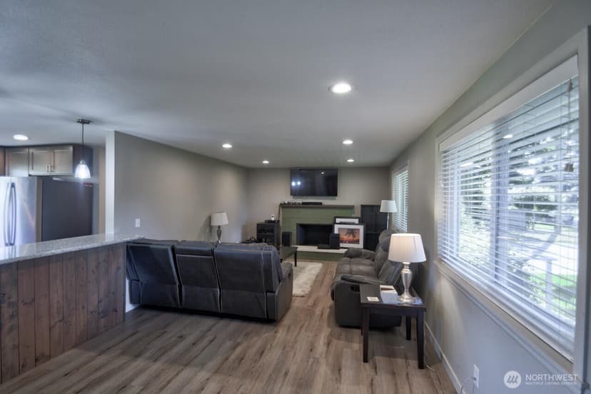 Property photo for 10819 57th Street E, Puyallup photo 3