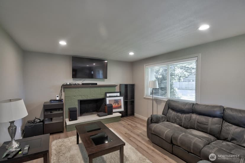 Property photo for 10819 57th Street E, Puyallup photo 5
