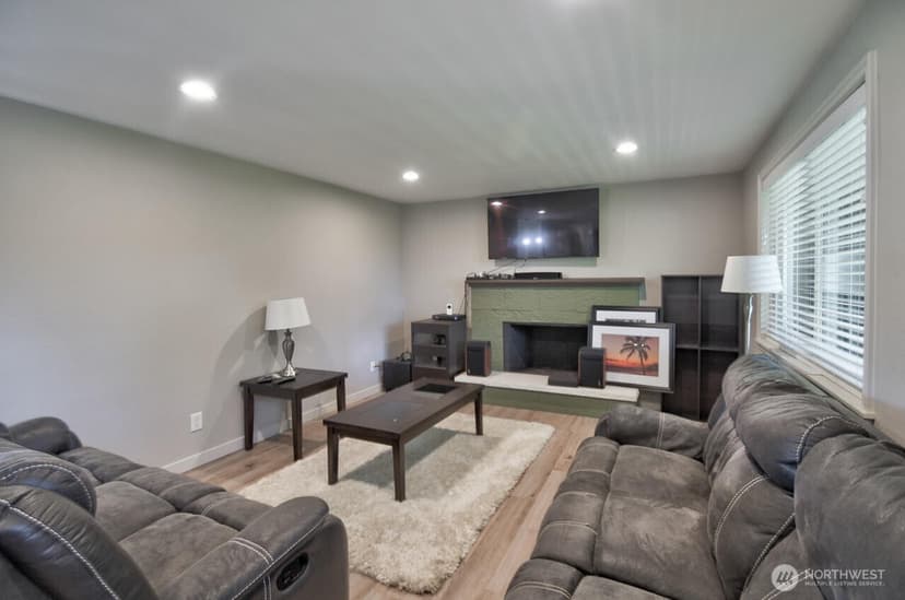 Property photo for 10819 57th Street E, Puyallup photo 4
