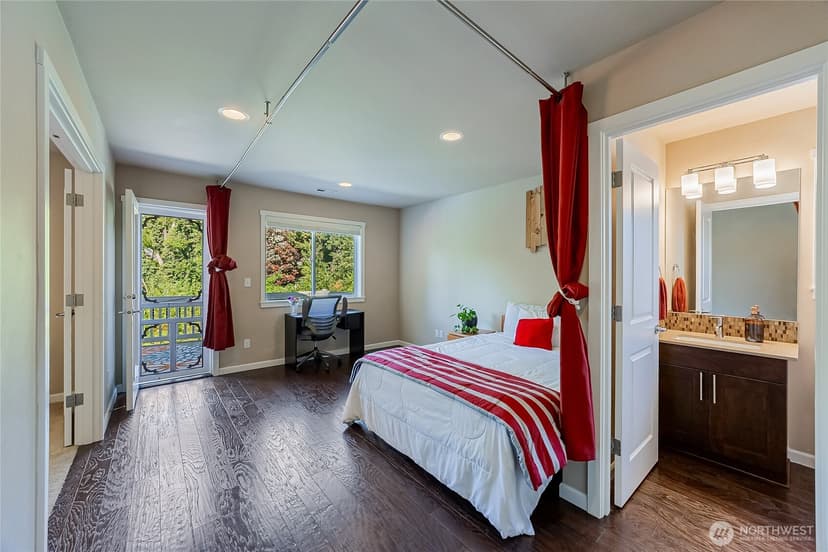 Property photo for 11501 87th Avenue S, Seattle photo 17