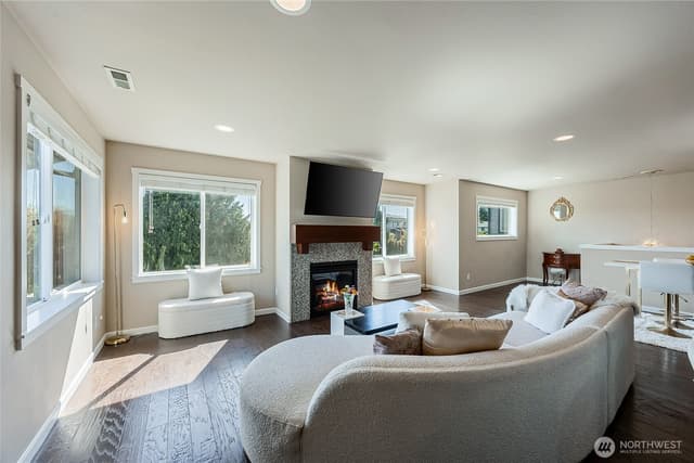 Property photo for 11501 87th Avenue S, Seattle photo 5