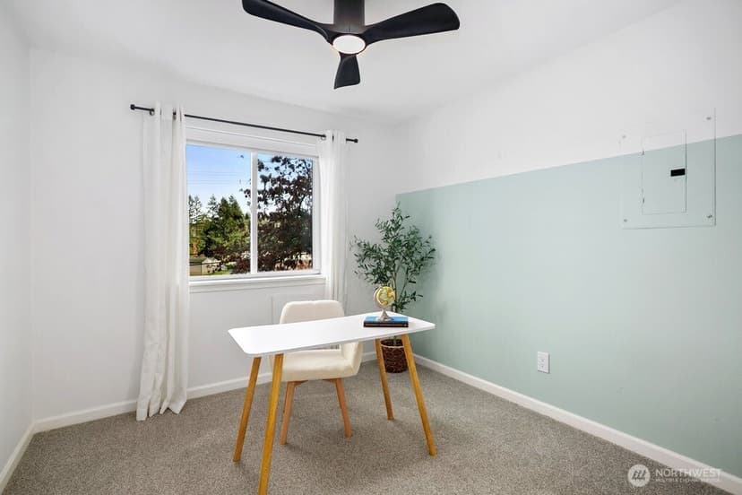Property photo for 595 Newport Way NW #C4, Issaquah photo 14