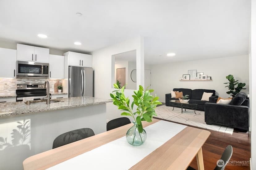 Property photo for 595 Newport Way NW #C4, Issaquah photo 9