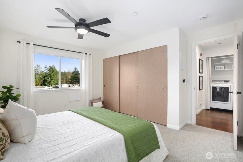 Property photo for 595 Newport Way NW #C4, Issaquah photo 12