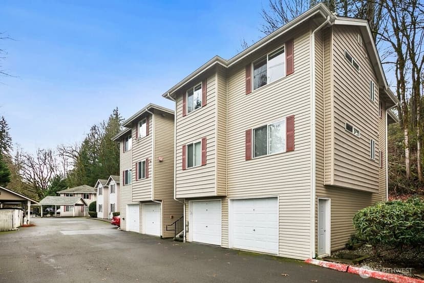 Property photo for 595 Newport Way NW #C4, Issaquah photo 20