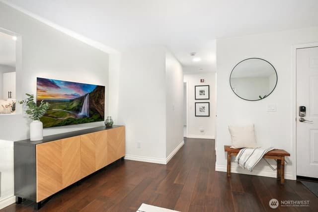 Property photo for 595 Newport Way NW #C4, Issaquah photo 3