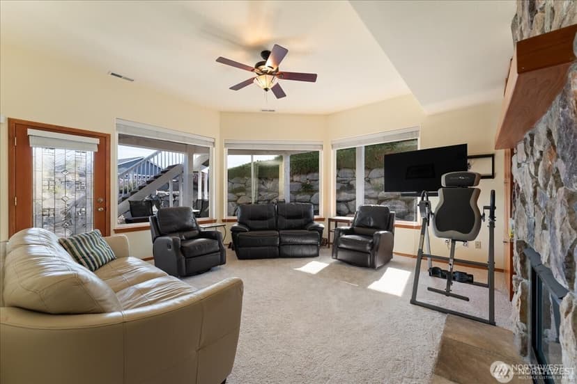 Property photo for 129 Chelan View Drive, Manson photo 24