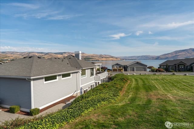 Property photo for 129 Chelan View Drive, Manson photo 4