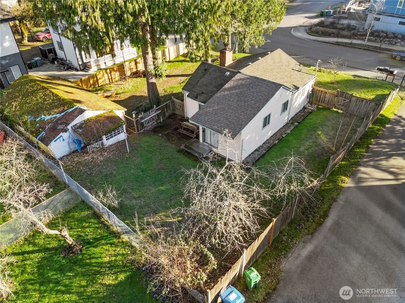 Property photo for 2524 NE 130th Street, Seattle photo 9