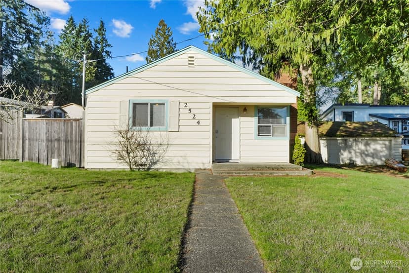 Property photo for 2524 NE 130th Street, Seattle photo 2