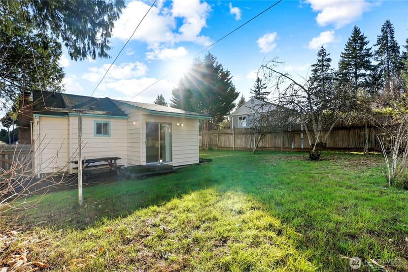 Property photo for 2524 NE 130th Street, Seattle photo 3